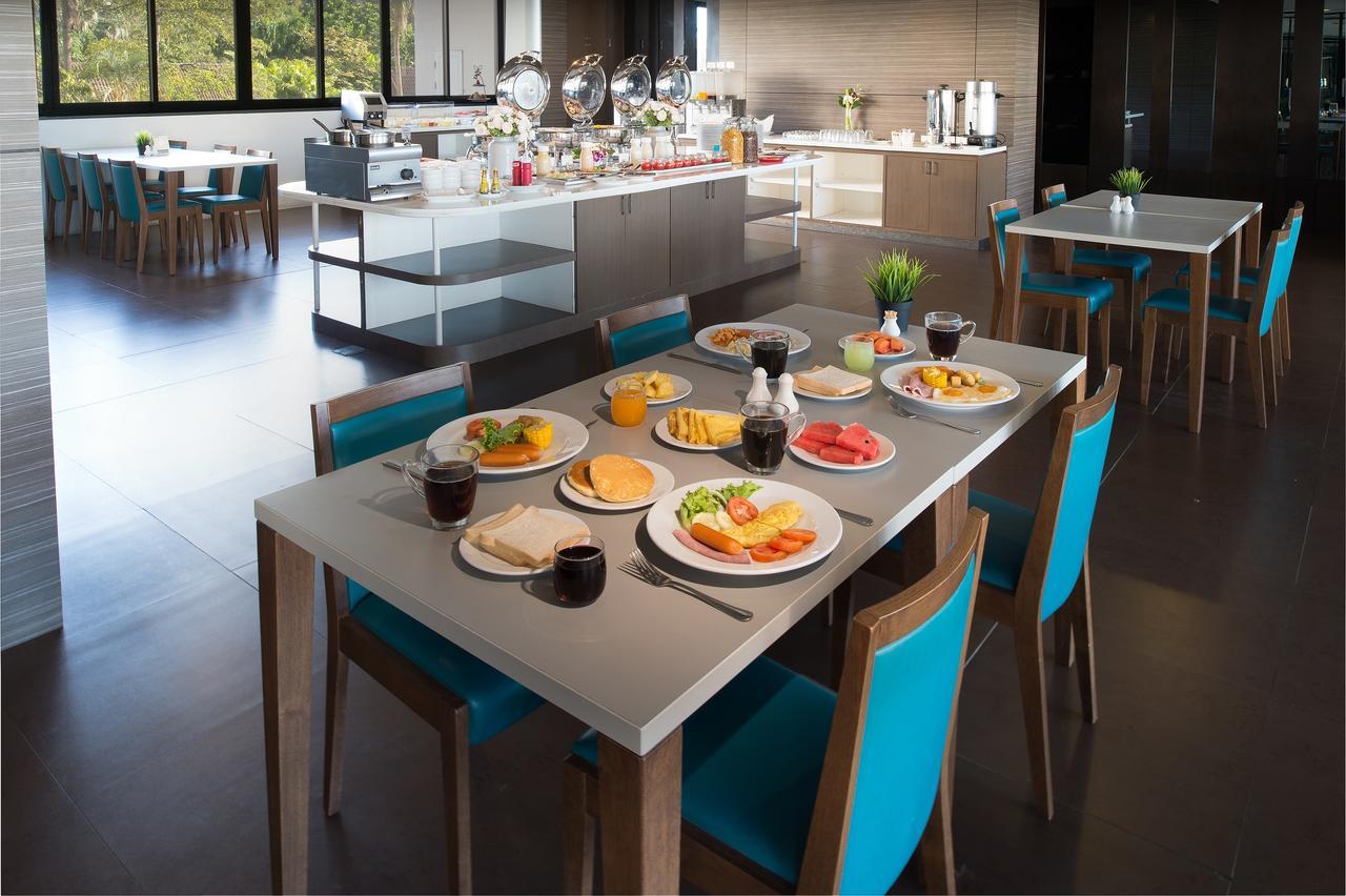 Simplitel Hotel Karon Ngoại thất bức ảnh