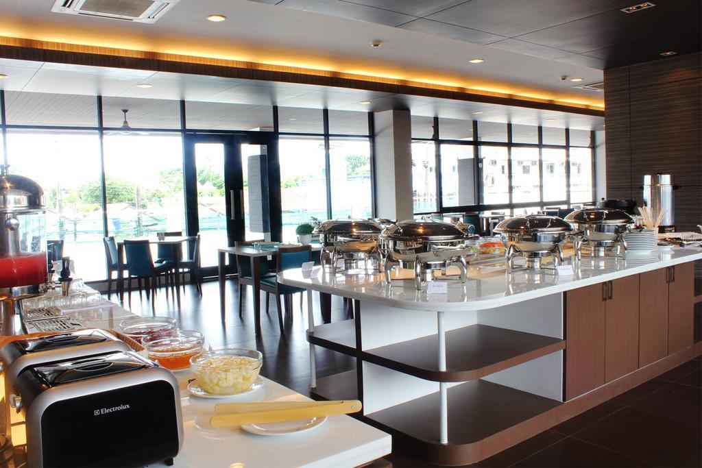 Simplitel Hotel Karon Ngoại thất bức ảnh