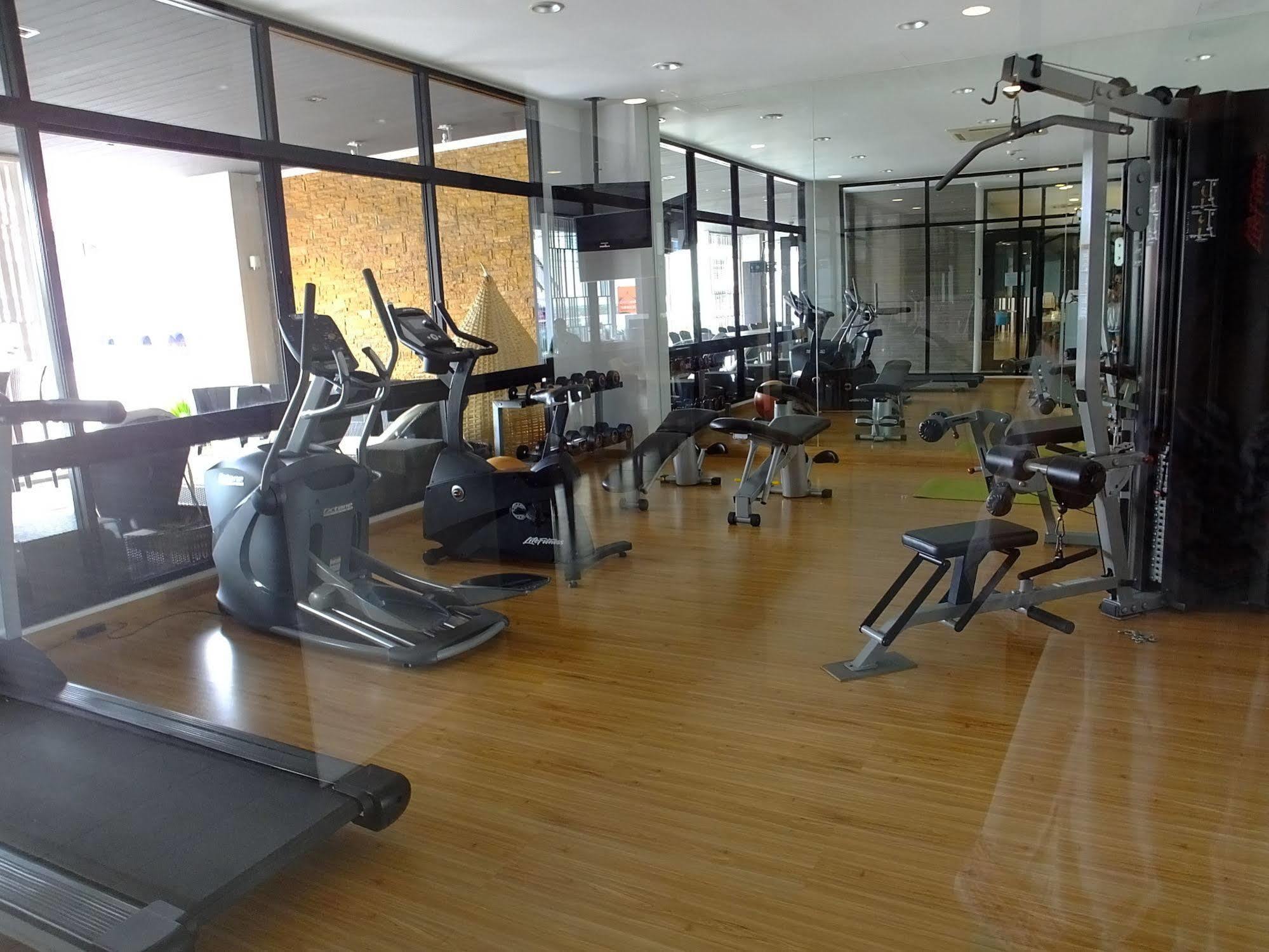 Simplitel Hotel Karon Ngoại thất bức ảnh