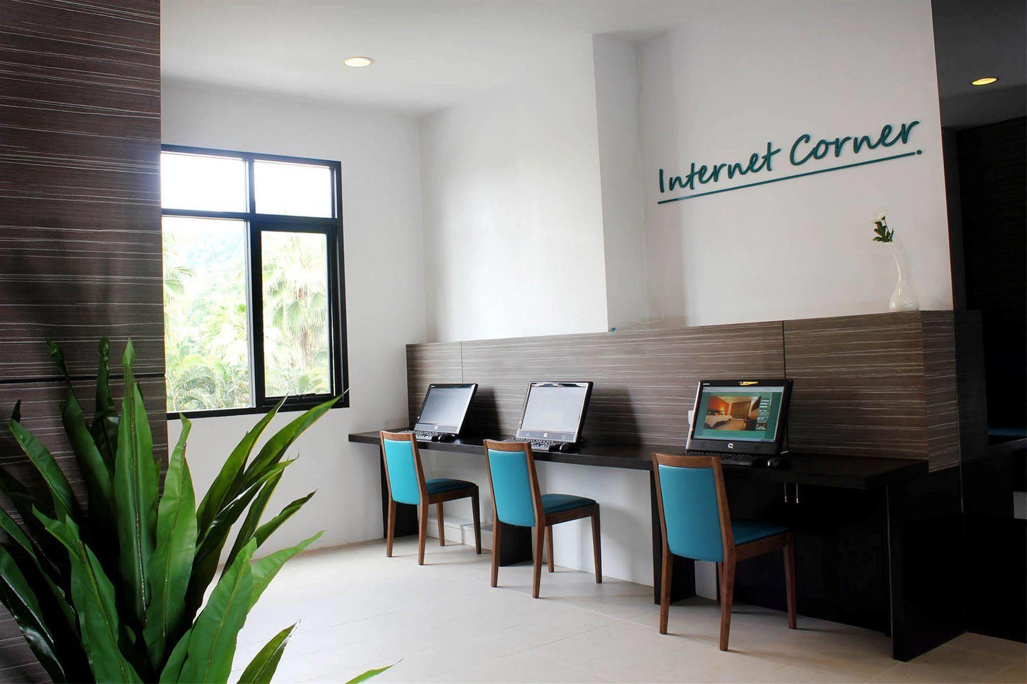 Simplitel Hotel Karon Ngoại thất bức ảnh